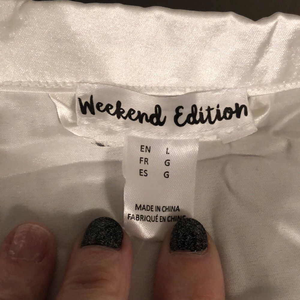 New Weekend Edition “Bride” Silky Robe size Large - Picture 6 of 8